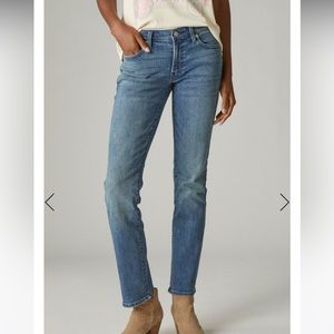 NWT Lucky Brand Straight Sweet Jeans